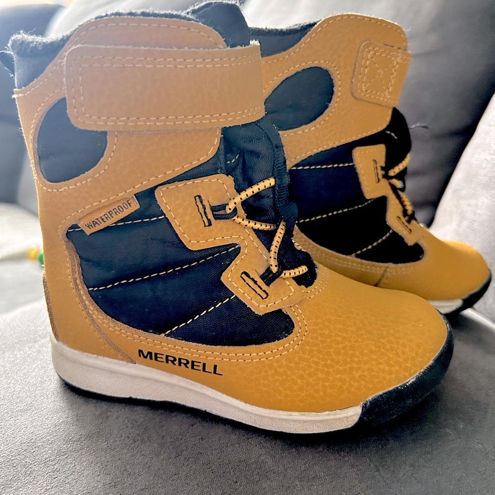 Merrell winter boots for babies (7 us)